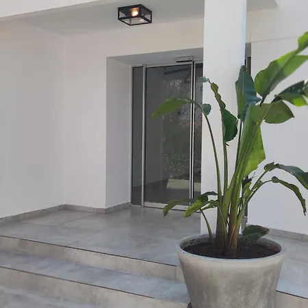 Evita Elite 4* Φαληράκι